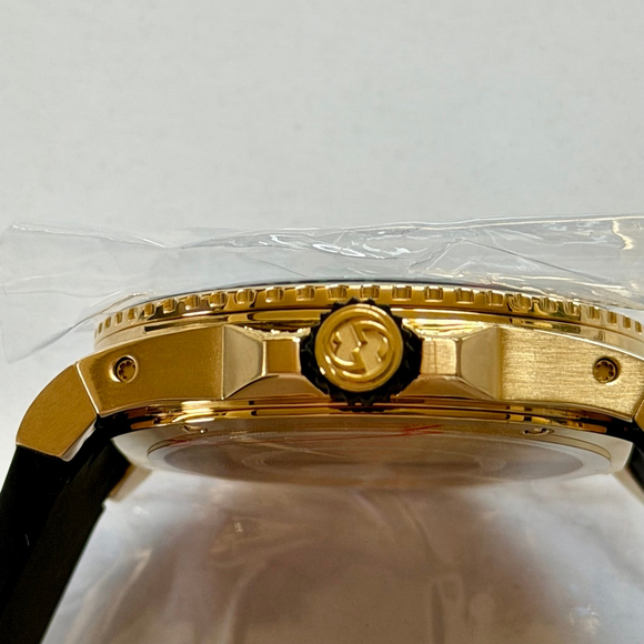 Gucci Dive Watch YA136219 45mm Gold and Black - Picture 8 of 12